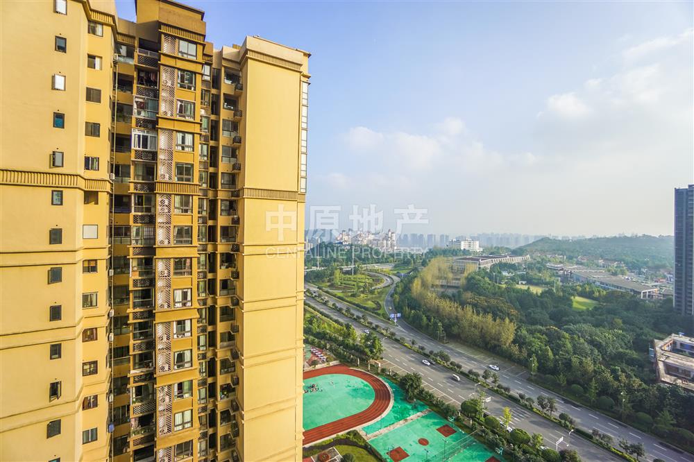 融科金湖湾 精装2房 家具家电齐全 装修保持完好